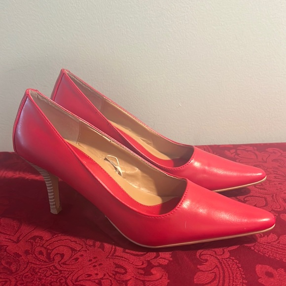 Daily Shoes Red Pumps - Picture 1 of 4